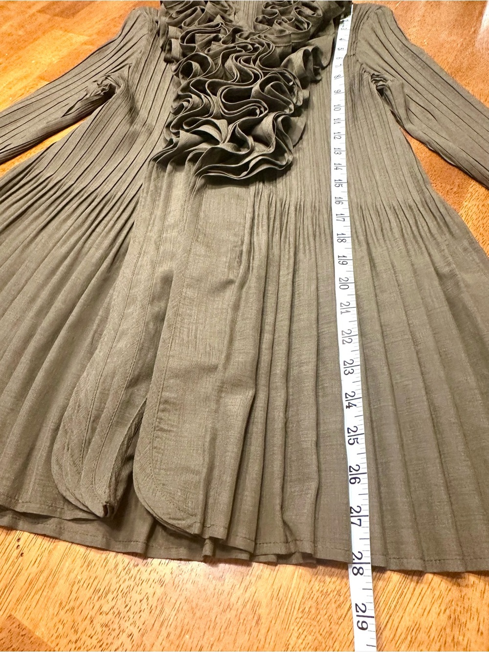 Japanese Fashion Je Crois Soi Micro Pleat Ruffle Tunic V-Neck Blouse Khaki/gray - Picture 10 of 16